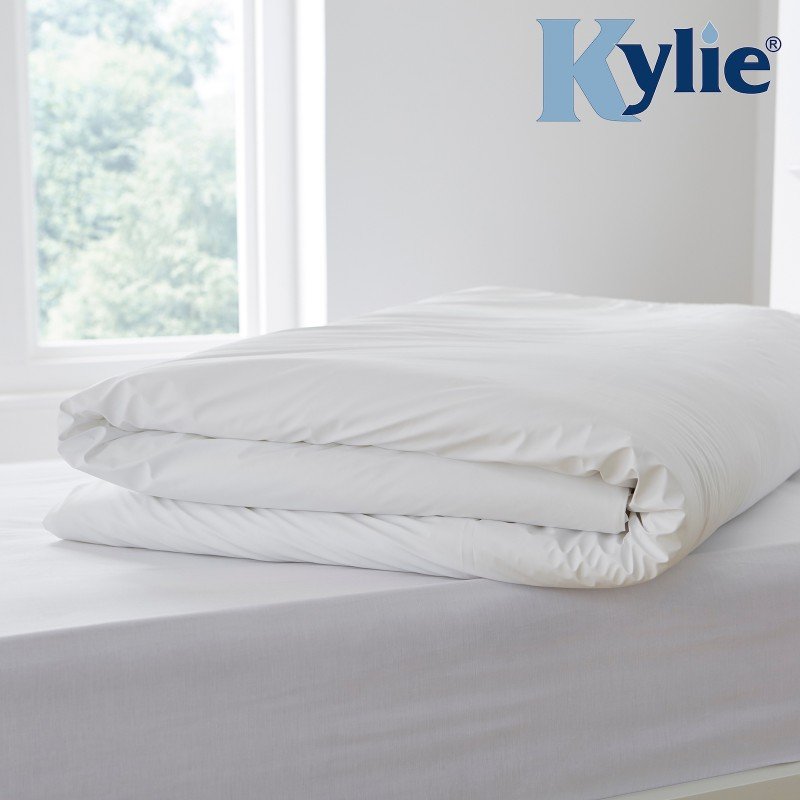 Kylie Waterproof Wipe Clean Double Duvet